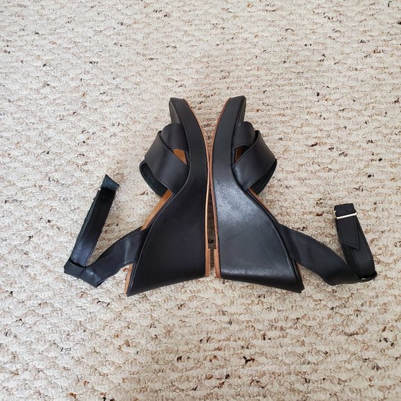 *MADE IN ITALY* BARNEYS NY Black Leather Wedges - Picture 5 of 8